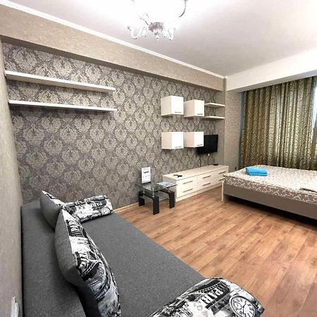 Homeservice Apartments On Stefan Cel Mare Boulevard Chisinau Exterior photo