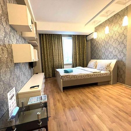 Homeservice Apartments On Stefan Cel Mare Boulevard Chisinau Exterior photo