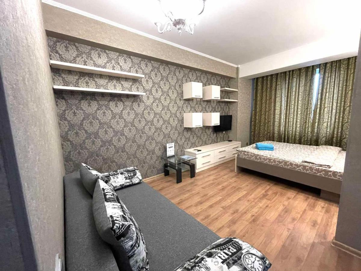 Homeservice Apartments On Stefan Cel Mare Boulevard Chisinau Exterior photo