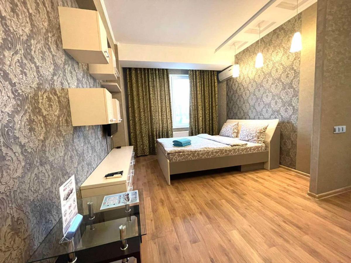 Homeservice Apartments On Stefan Cel Mare Boulevard Chisinau Exterior photo