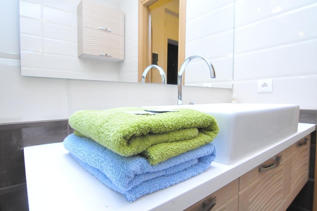 Homeservice Apartments On Stefan Cel Mare Boulevard Chisinau Room photo