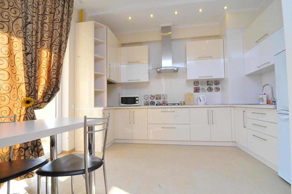 Homeservice Apartments On Stefan Cel Mare Boulevard Chisinau Room photo