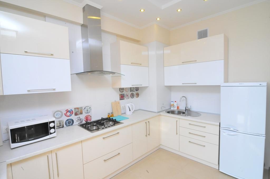 Homeservice Apartments On Stefan Cel Mare Boulevard Chisinau Room photo